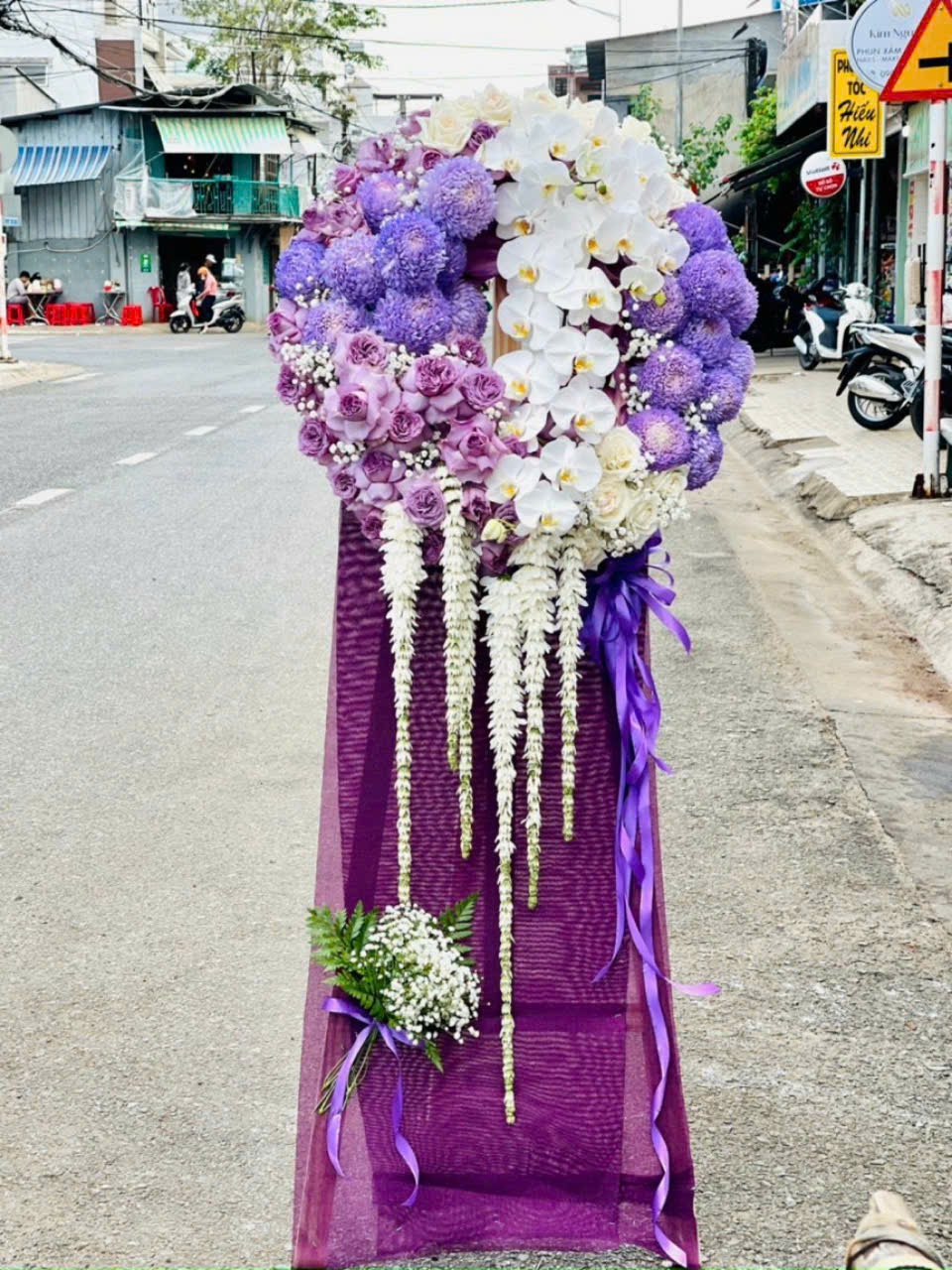 Hoa Chia Buồn Tang Lễ
